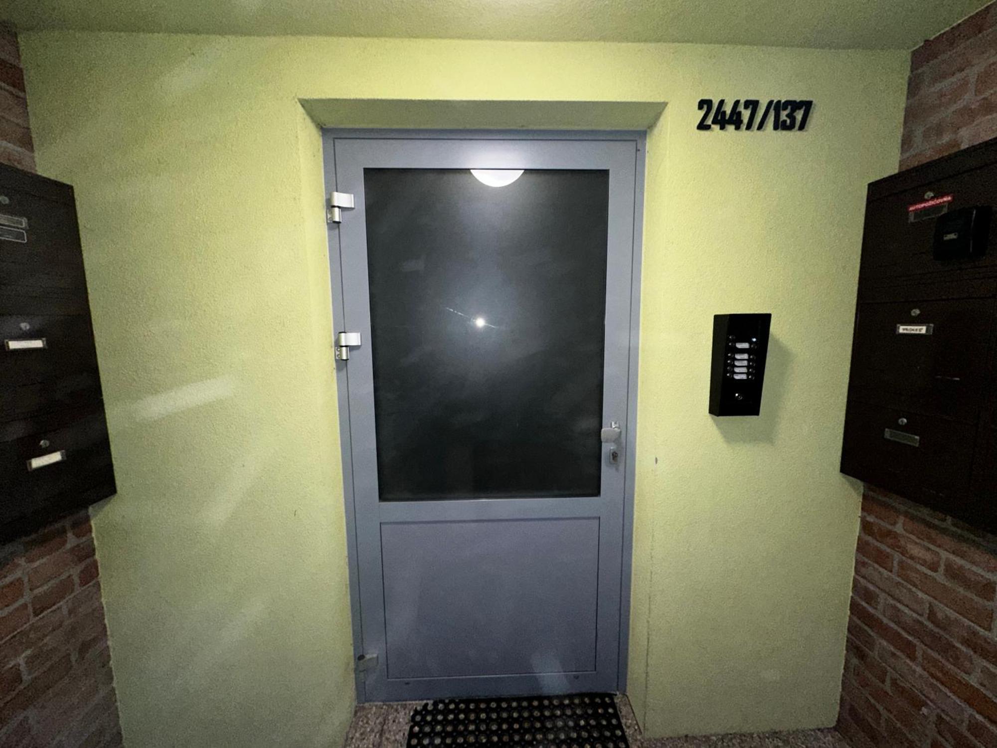 Apartman S Terasou Зволен Екстериор снимка