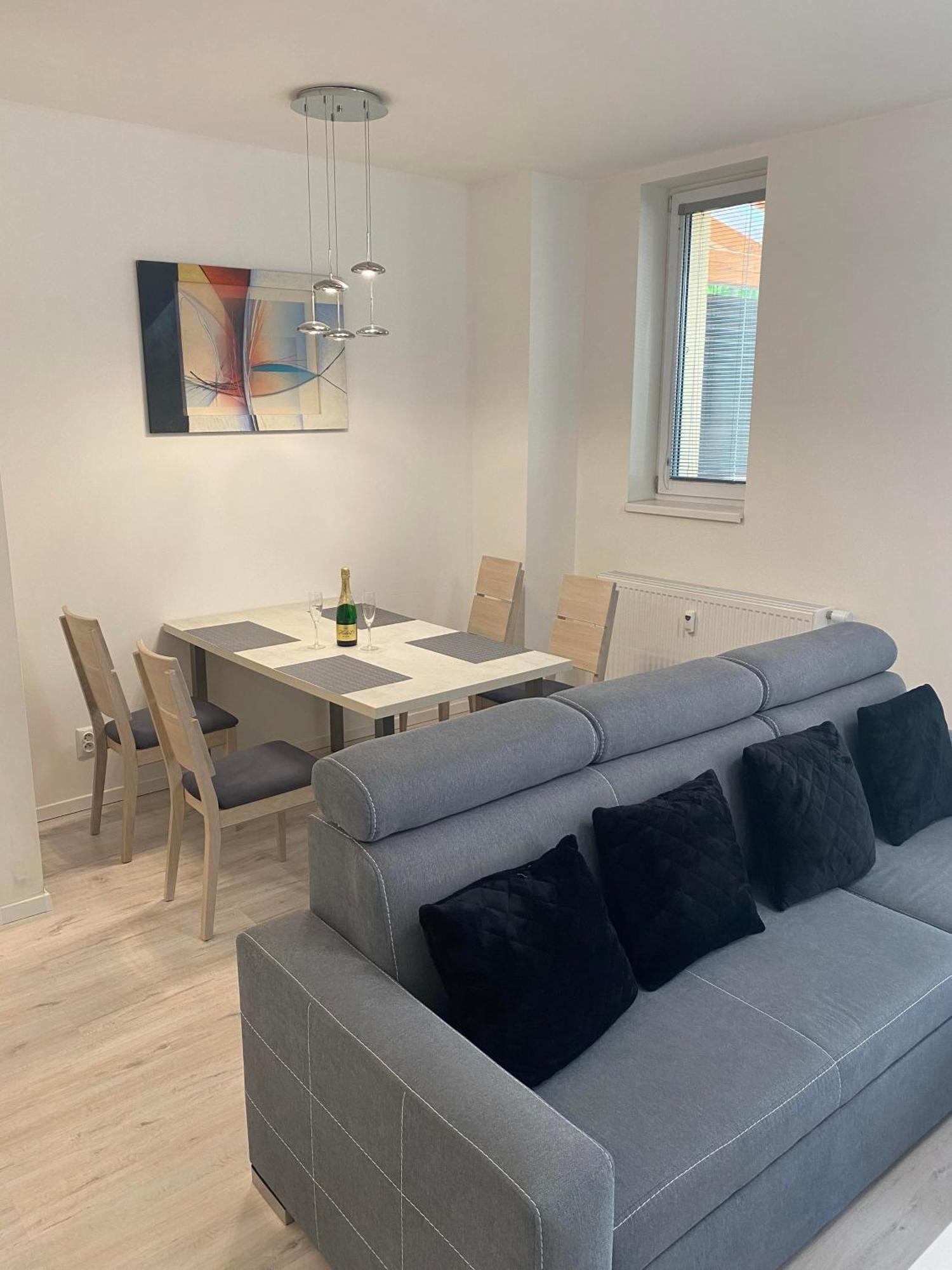 Apartman S Terasou Зволен Екстериор снимка